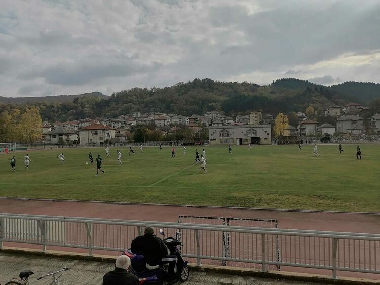  „Родопа“ отстрани „Вихър - 1965“ от надпреварата за Аматьорската купа