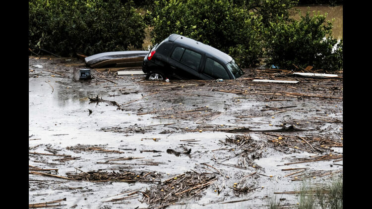 Най-малко 51 жертви на мащабните наводнения в Испания