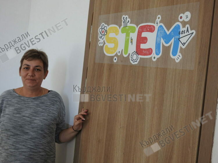 Учители-възрожденци създават бутиково училище за ромски деца в Кърджалийско