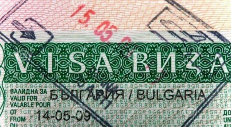 Разследване: Руснаците не искат скъпите български „златни визи“