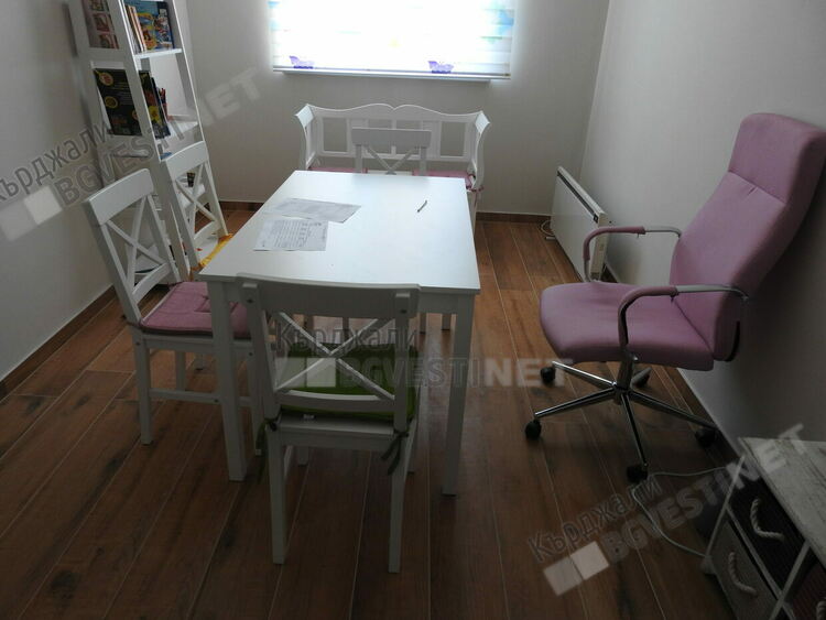 Учители-възрожденци създават бутиково училище за ромски деца в Кърджалийско