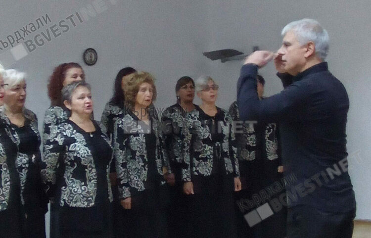 Вълнуващо тържество за Деня на народните будители в Кърджали, "Незабравките" в центъра на вниманието