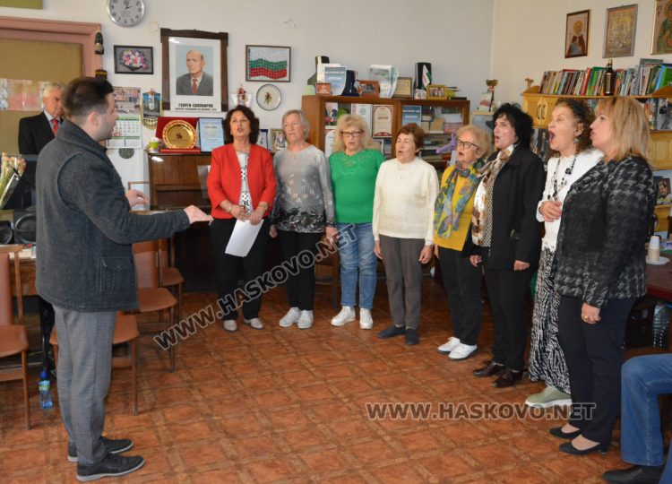 Талантливата Йорданка Велева зарадва тракийци за Деня на народните будители