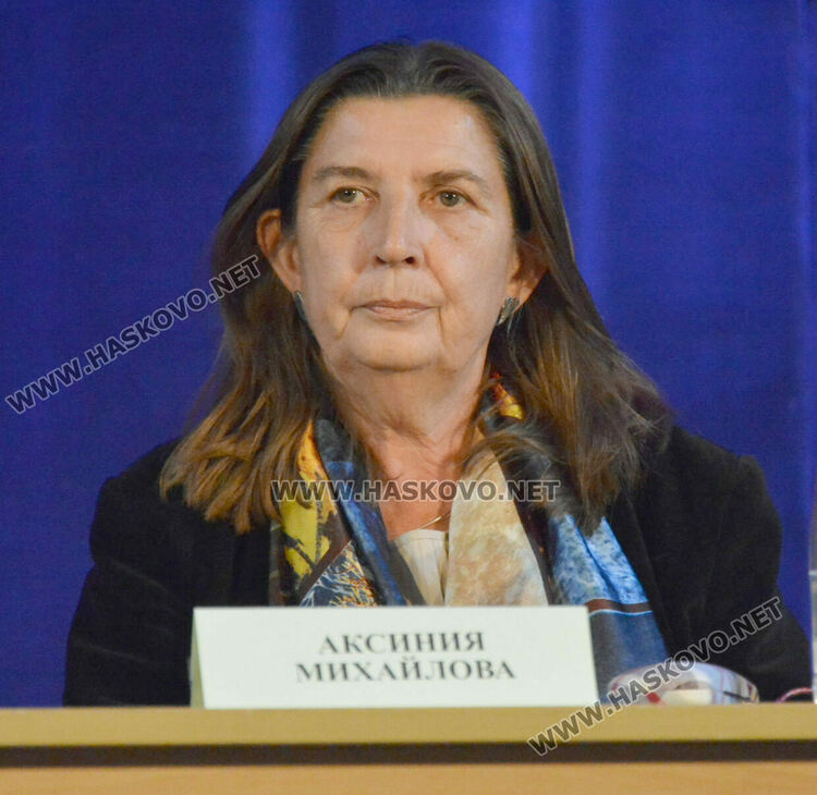 Поети насърчиха млади творци на литературен пленер в Хасково