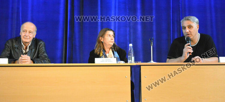 Поети насърчиха млади творци на литературен пленер в Хасково