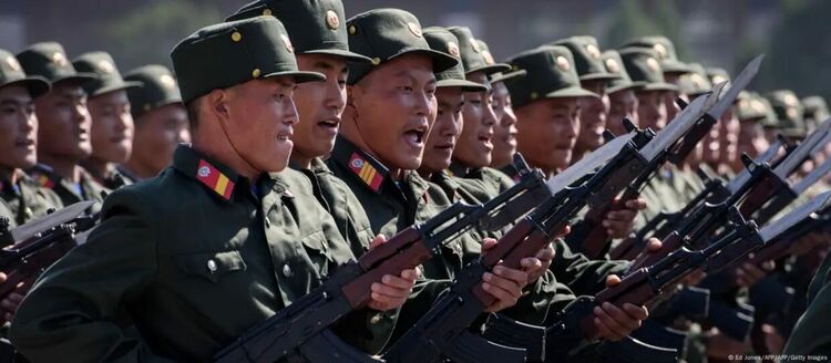 Севернокорейски войници участват в парад в Пехнян: Скоро и по бойните полета в Украйна?
