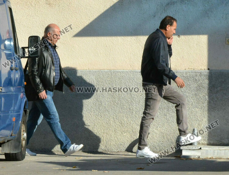 Нападателите на екипа на БТВ в Хасково с обвинение от прокуратурата и под гаранция