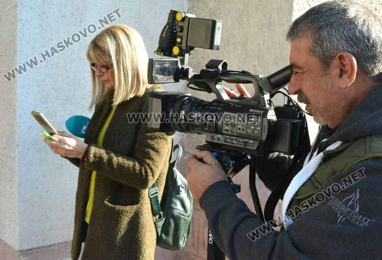 Нападателите на екипа на БТВ в Хасково с обвинение от прокуратурата и под гаранция