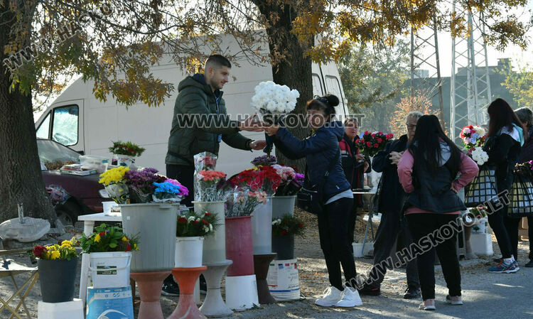 Архангелова задушница е! 	