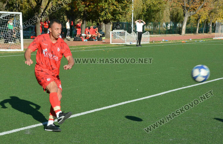 Футболистите на „Хасково“ отново с победа, „Саяна“- загуби