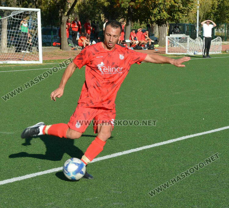 Футболистите на „Хасково“ отново с победа, „Саяна“- загуби