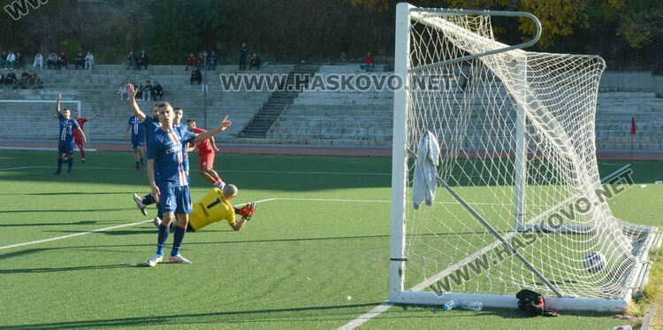 Футболистите на „Хасково“ отново с победа, „Саяна“- загуби