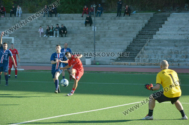 Футболистите на „Хасково“ отново с победа, „Саяна“- загуби