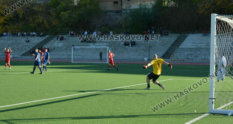 Футболистите на „Хасково“ отново с победа, „Саяна“- загуби