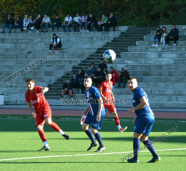 Футболистите на „Хасково“ отново с победа, „Саяна“- загуби