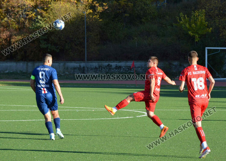 Футболистите на „Хасково“ отново с победа, „Саяна“- загуби