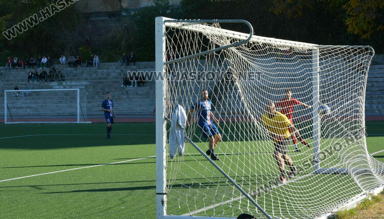 Футболистите на „Хасково“ отново с победа, „Саяна“- загуби