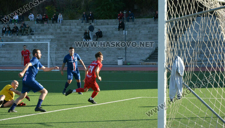 Футболистите на „Хасково“ отново с победа, „Саяна“- загуби