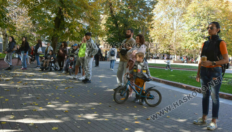 Панихида и военен ритуал пред паметника-морена в Хасково