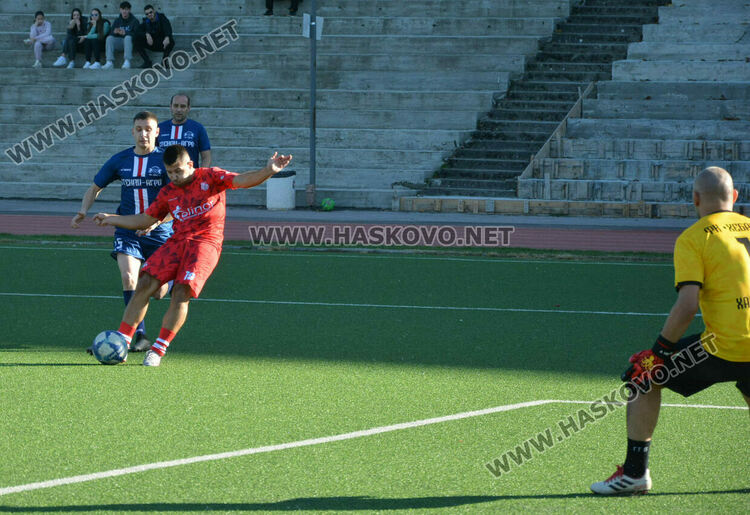 Футболистите на „Хасково“ отново с победа, „Саяна“- загуби