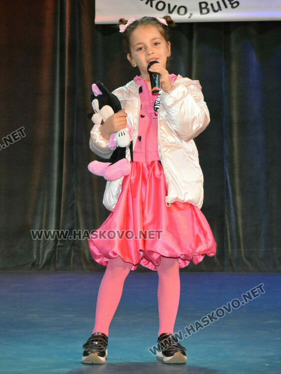 Младежкият център е сцена на талантите от феста "Фантазия"