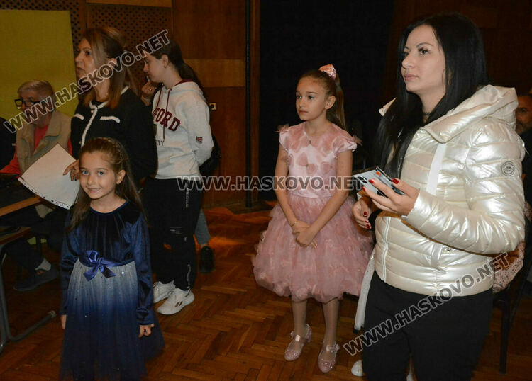 Младежкият център е сцена на талантите от феста "Фантазия"