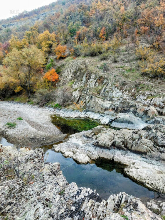 Златната есен в поречието на Чуковска река – Скритото бижу на Източните Родопи