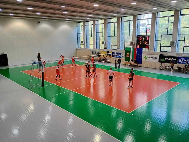 Волейболистите на “Родопа” стартираха с победа във Висшата лига