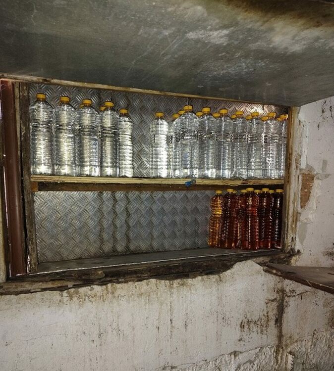 Иззеха 2080 литра наливен алкохол при проверка на казани