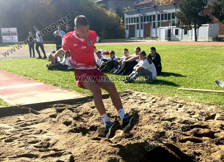 Проведоха се ученическите игри по лека атлетика