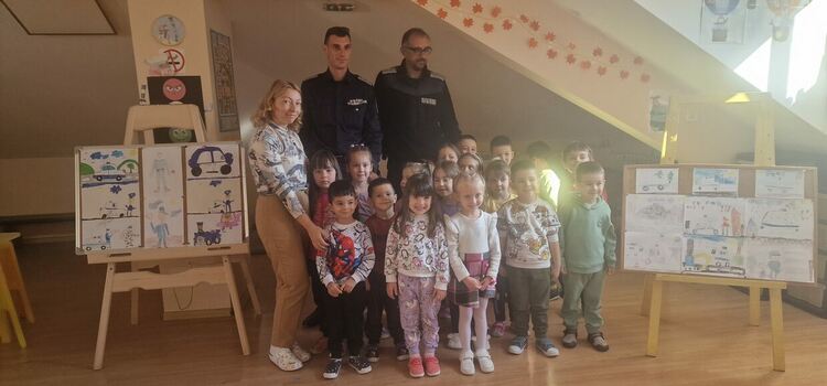 В ДГ „Буратино“ – Смолян се проведе открит урок по пътна безопасност (Галерия)