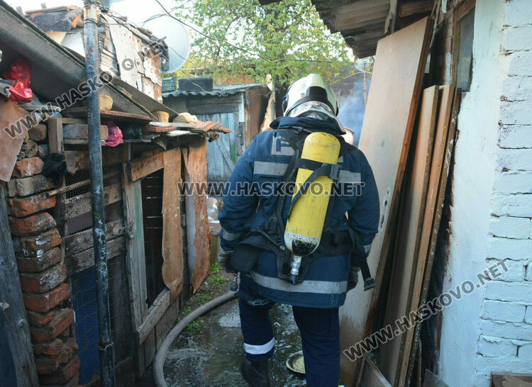 Къща изгоря в хасковския квартал „Хисаря“