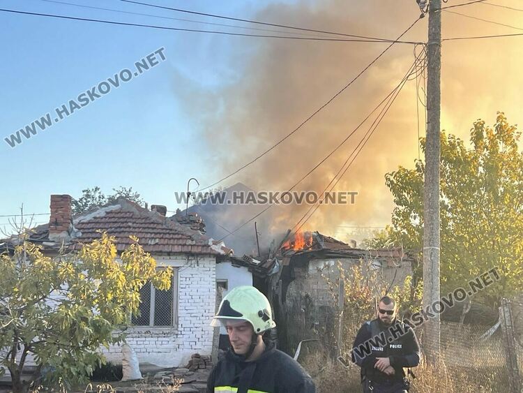 Къща изгоря в хасковския квартал „Хисаря“