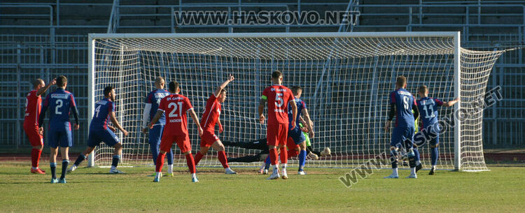 „Саяна Хасково“ се върна към победите с бой над „Асеновец“