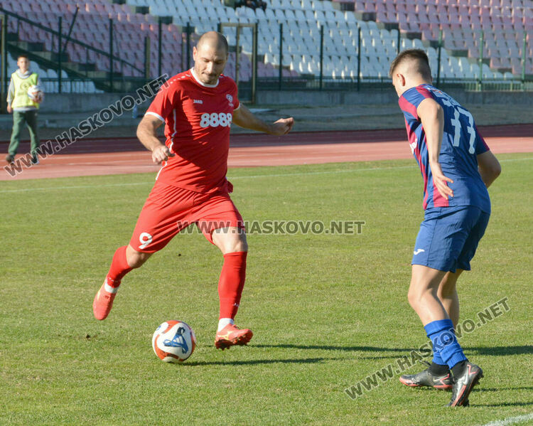 „Саяна Хасково“ се върна към победите с бой над „Асеновец“