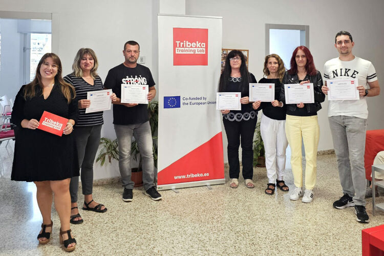 Учители от ПГМЕТ обмениха опит с колеги в Испания за изкуствения интелект и приложението му в училище