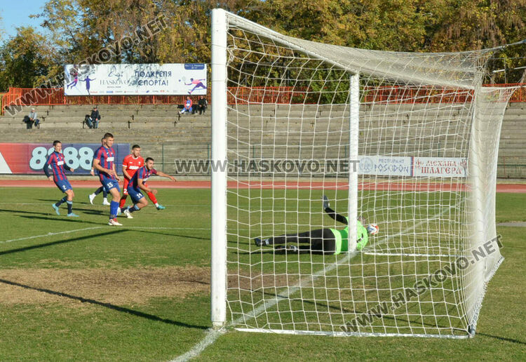 „Саяна Хасково“ се върна към победите с бой над „Асеновец“