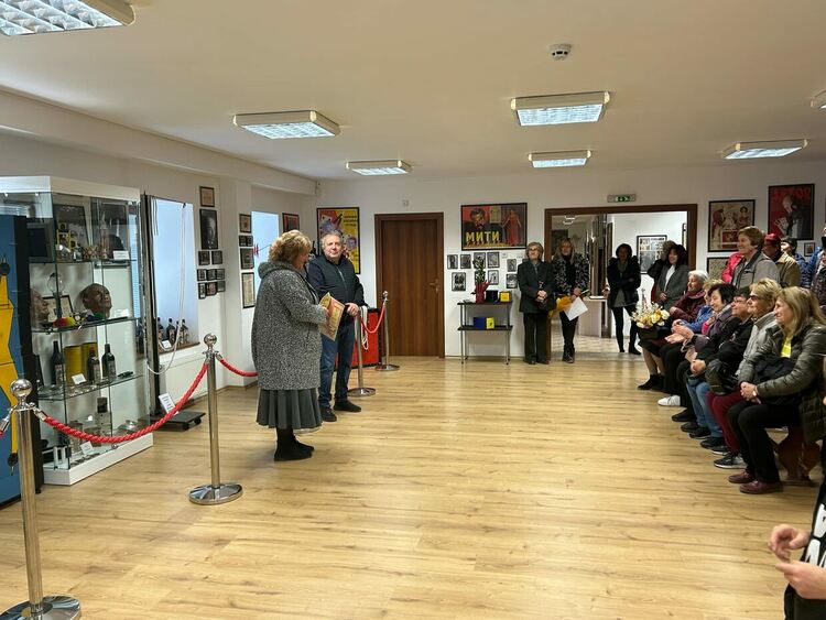 Илюзионистът Ненчо Илчев бе отличен като Будител на годината в с. Момчиловци