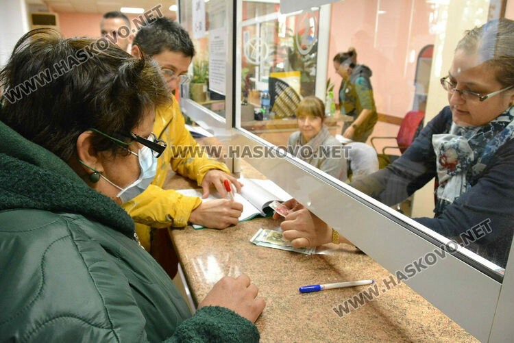 Изплащат възнагражденията на 1284 членове на СИК в Хасково