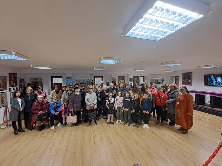 Илюзионистът Ненчо Илчев бе отличен като Будител на годината в с. Момчиловци