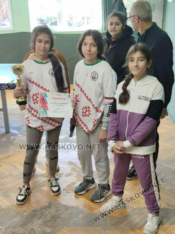 Стартираха ученическите игри по бадминтон и тенис на маса в Хасково 