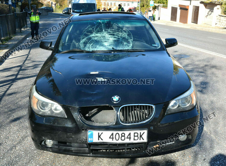 Жена загина на място при удар от БМВ на бул. „Освобождение“ в Хасково