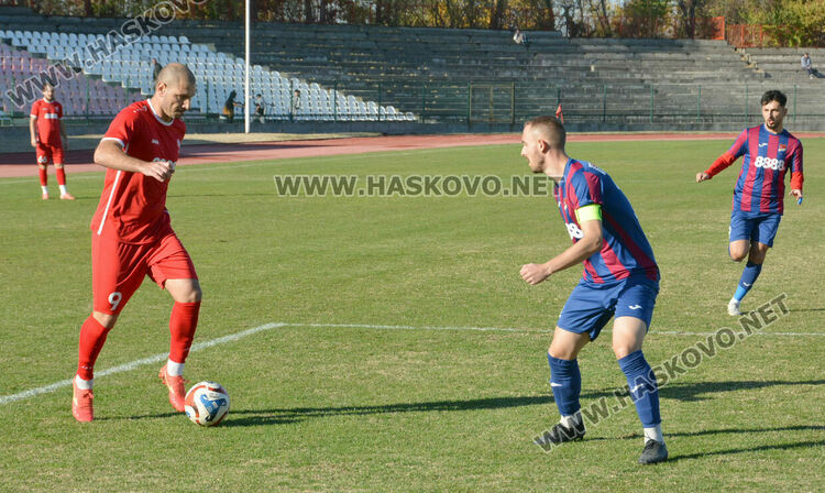 „Саяна Хасково“ се върна към победите с бой над „Асеновец“