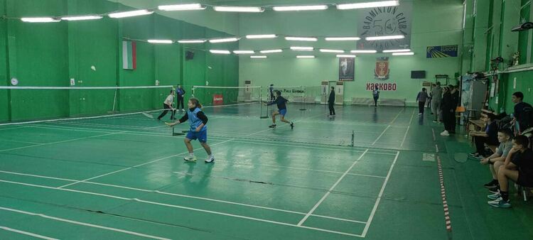 Завърши първият ден от общинските състезания за ученици по бадминтон и тенис на маса