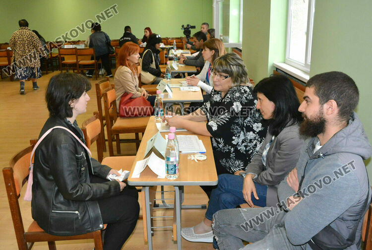 Търсят учител и медицински сестри на пазара на труда в Хасково 