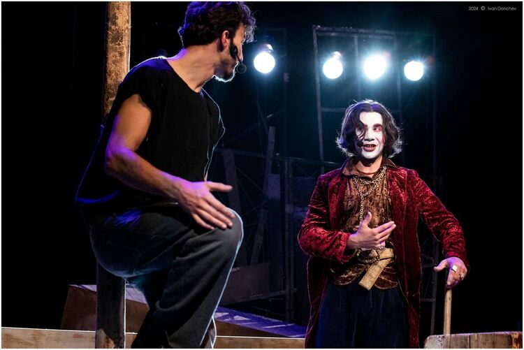 "Хиляда и вторият" - една притча за духовното оцеляване на човека 