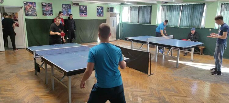 Момчетата на ПМГ спечелиха ученическите игри по тенис на маса 
