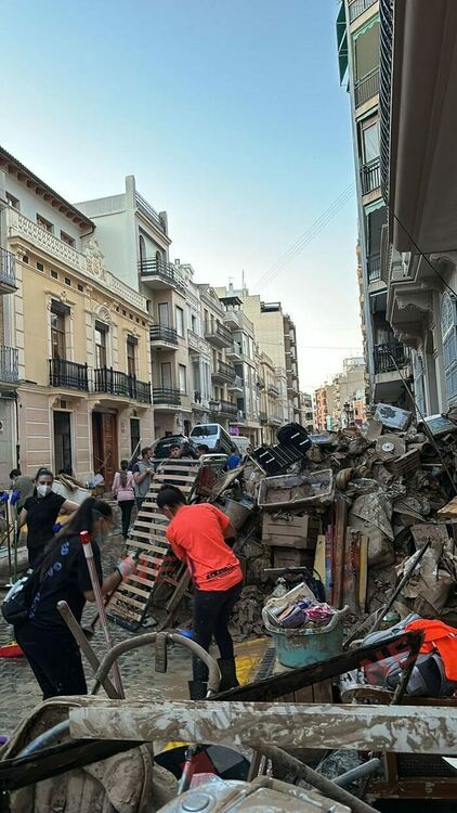 Многохиляден протест във Валенсия поиска оставката на премиера на провинцията Карлос Масон