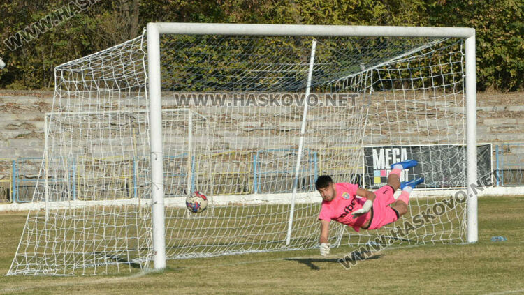 Влади Узунов донесе победата на „Саяна Хасково“  над „Димитровград“