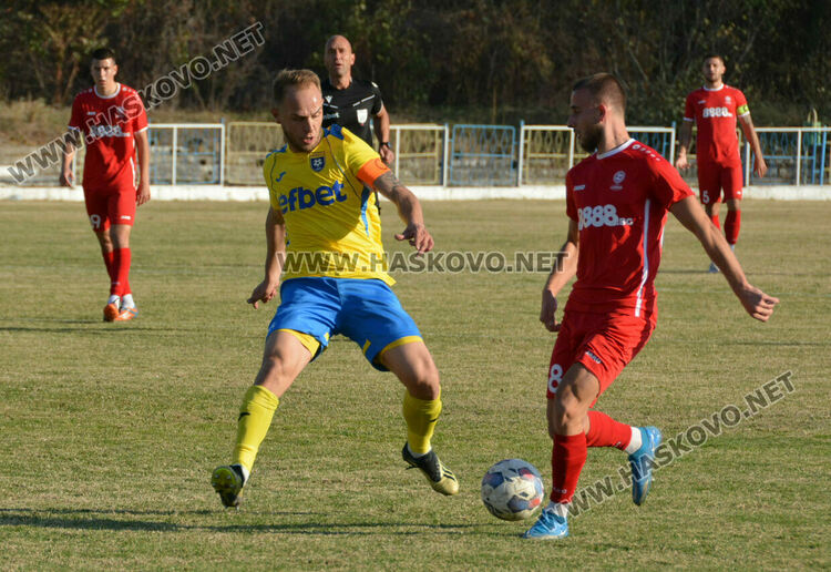 Влади Узунов донесе победата на „Саяна Хасково“  над „Димитровград“
